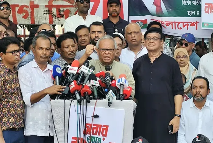 ভারত শেখ হাসিনাকে আশ্রয় দিয়ে চক্রান্ত করছে: রিজভী