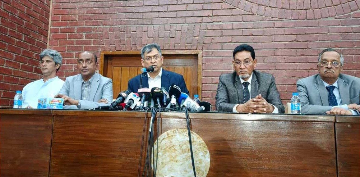 ডিসেম্বরেই সংবিধান সংশোধনীর চূড়ান্ত প্রতিবেদন দেবে বিশেষ কমিটি