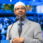 নামাজে টুপি পরা কি সুন্নত? টুপি ছাড়া সালাত আদায় নিয়ে যা বললেন ডা. জাকির নায়েক