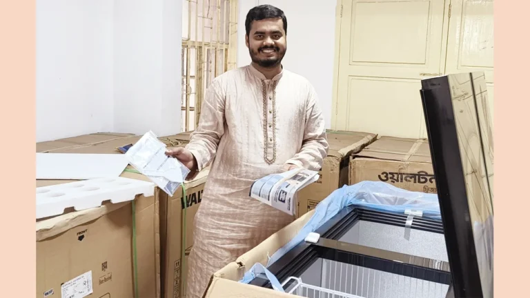 ব্যক্তিগত বরাদ্দ বাঁচিয়ে চবি ছাত্রদের ১১ ডিপ ফ্রিজ দিলেন