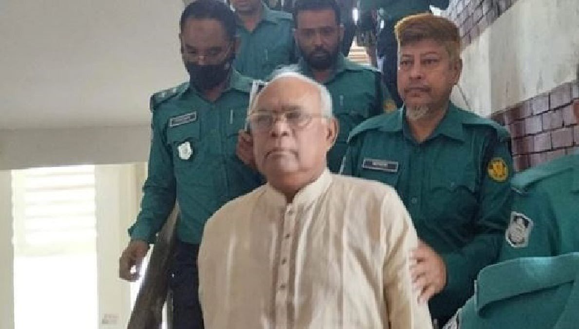 লালমাটিয়ায় ছাত্রদলের হাতে আটক সাবেক এমপি আজিজুল হক
