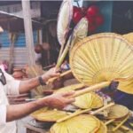 তীব্র গরমে সিরাজগঞ্জে বেড়েছে তালপাতার হাতপাখার চাহিদা