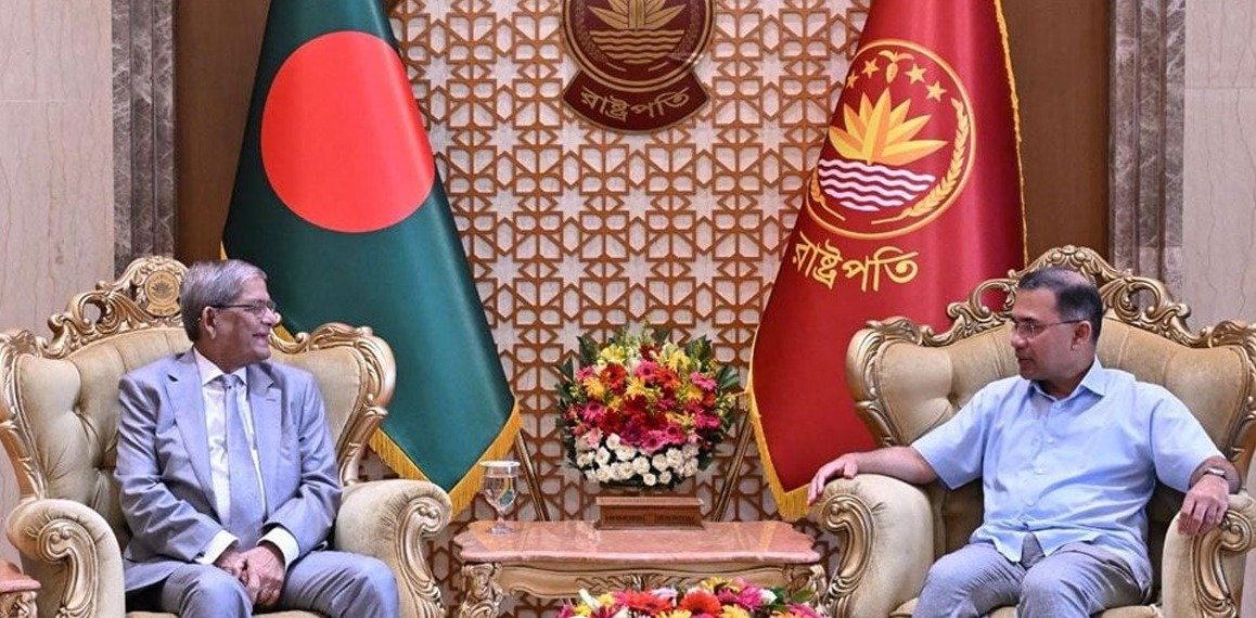 বঙ্গভবনে রাষ্ট্রপতি মির্জা ফখরুলের সঙ্গে প্রধানমন্ত্রীর সৌজন্য সাক্ষাৎ
