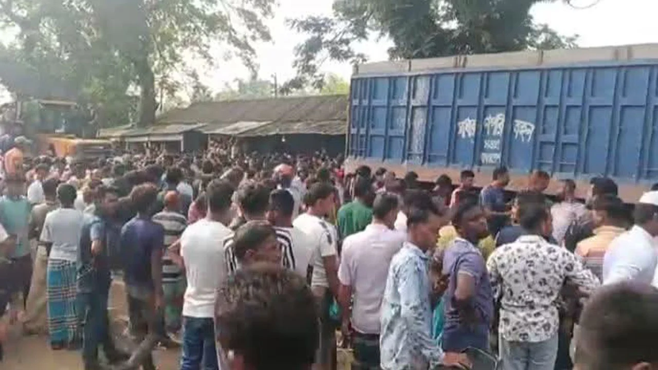 লালমনিরহাটে ট্রাকের ধাক্কায় অটোরিকশার ৩ যাত্রী নিহত