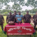 ভারতে পালানোর সময় আটক সুনামগঞ্জের নির্বাচন অফিসের কর্মচারী