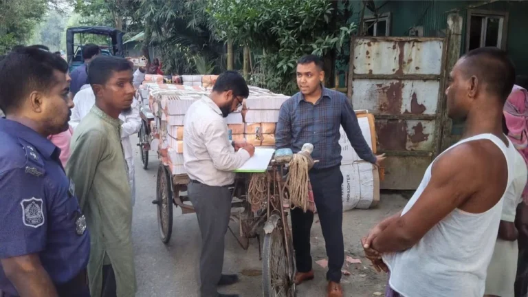 মধুপুরে কেজি দরে বিক্রির সময় সরকারি বই জব্দ