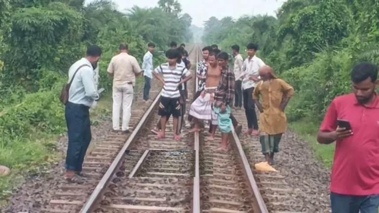জয়পুরহাটের আক্কেলপুরে রেললাইনে অজ্ঞাত ব্যক্তির মৃত্যু