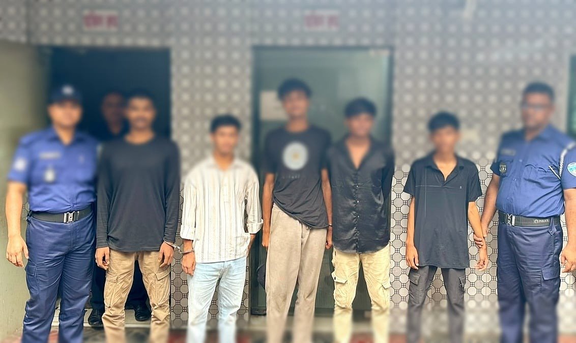 কুমিল্লায় তিন কিশোর গ্যাংয়ের ৫ হোতা গ্রেপ্তার