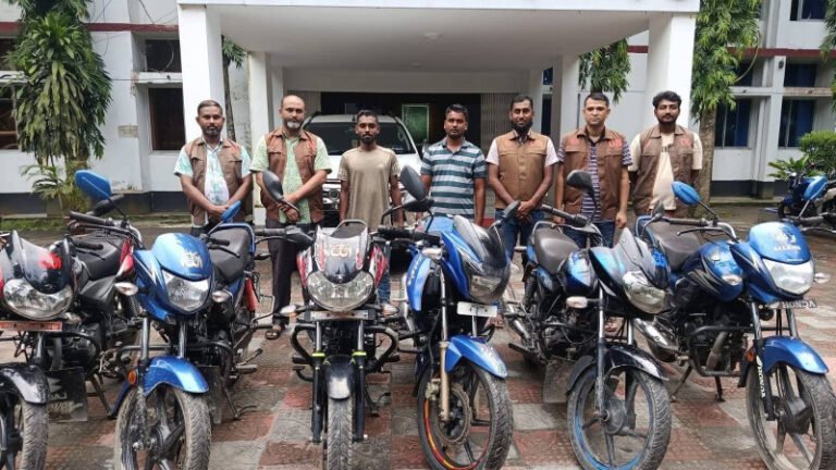 জামালপুর ও শেরপুরে ১১টি চোরাই মোটরসাইকেলসহ গ্রেপ্তার ৯