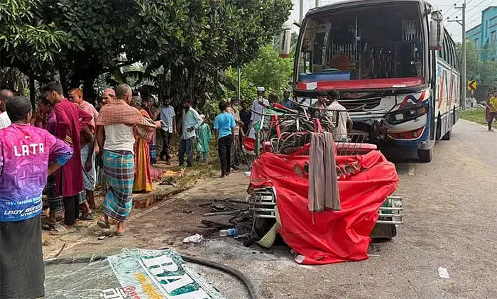 ময়মনসিংহে বাসচাপায় অটোরিকশার ৭ যাত্রী নিহত