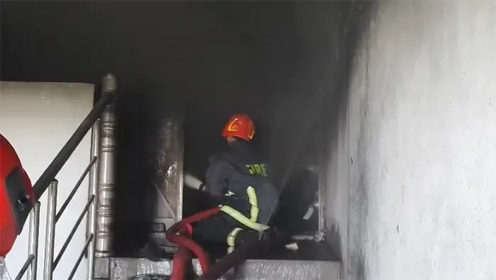 কেরানীগঞ্জের প্লাস্টিক কারখানায় অগ্নিকাণ্ড, নিয়ন্ত্রণে ফায়ার সার্ভিসের ৮ ইউনিট