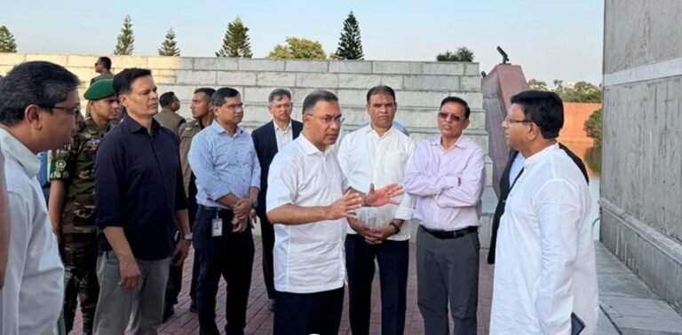 জাতীয় সংসদ ভবন প্রাঙ্গণ পরিচ্ছন্ন ও সংস্কারের নির্দেশ প্রধানমন্ত্রীর