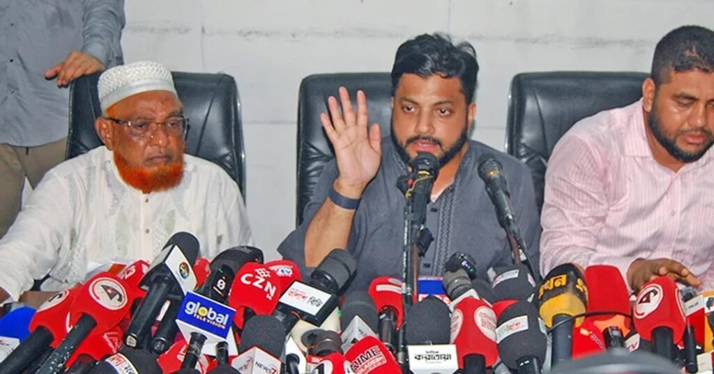 প্রতিমন্ত্রীর পদ ছাড়লেন ইশরাক, মাদকবিরোধী অভিযানের ব্যাখ্যায় অনড়