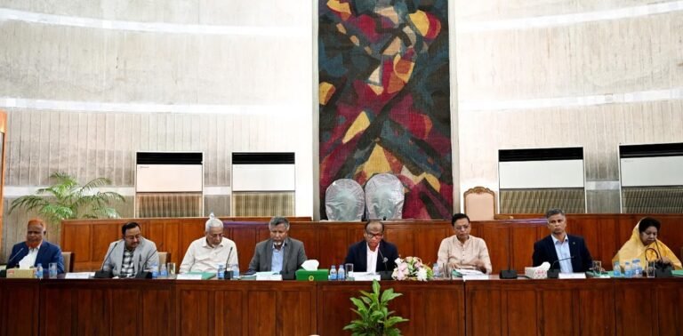 সরকারি কাজে অসহযোগিতাকারীদের বিরুদ্ধে ব্যবস্থা নেওয়ার সুপারিশ