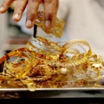 দেশের বাজারে স্বর্ণের দাম আবারও কমল