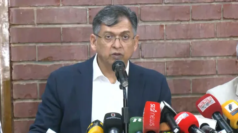 তত্ত্বাবধায়ক সরকারের প্রধান হিসেবে স্পিকারের নাম নিয়ে আলোচনা: স্বরাষ্ট্রমন্ত্রী