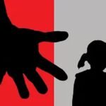 নারায়ণগঞ্জে আটক ব্যক্তিকে থানায় নেওয়ার সময় পুলিশ কর্মকর্তা আহত