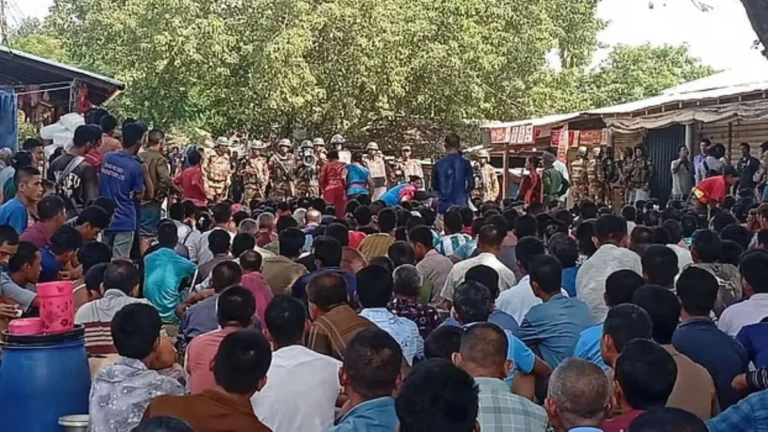 সাজেকে অবরোধ ঘিরে সংঘর্ষ, পর্যটকদের নিরাপদে সরিয়ে নিল সেনাবাহিনী